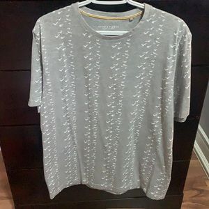 Denim and Flower t shirt. Size XL, slim fit. Fits like a Large